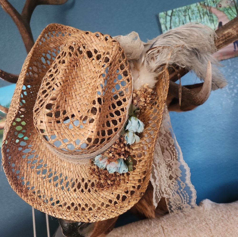 Nancy Hughes cowgirl straw hat - Picture 13 of 14